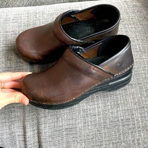 Danskos leather brown clogs size 38 7.5